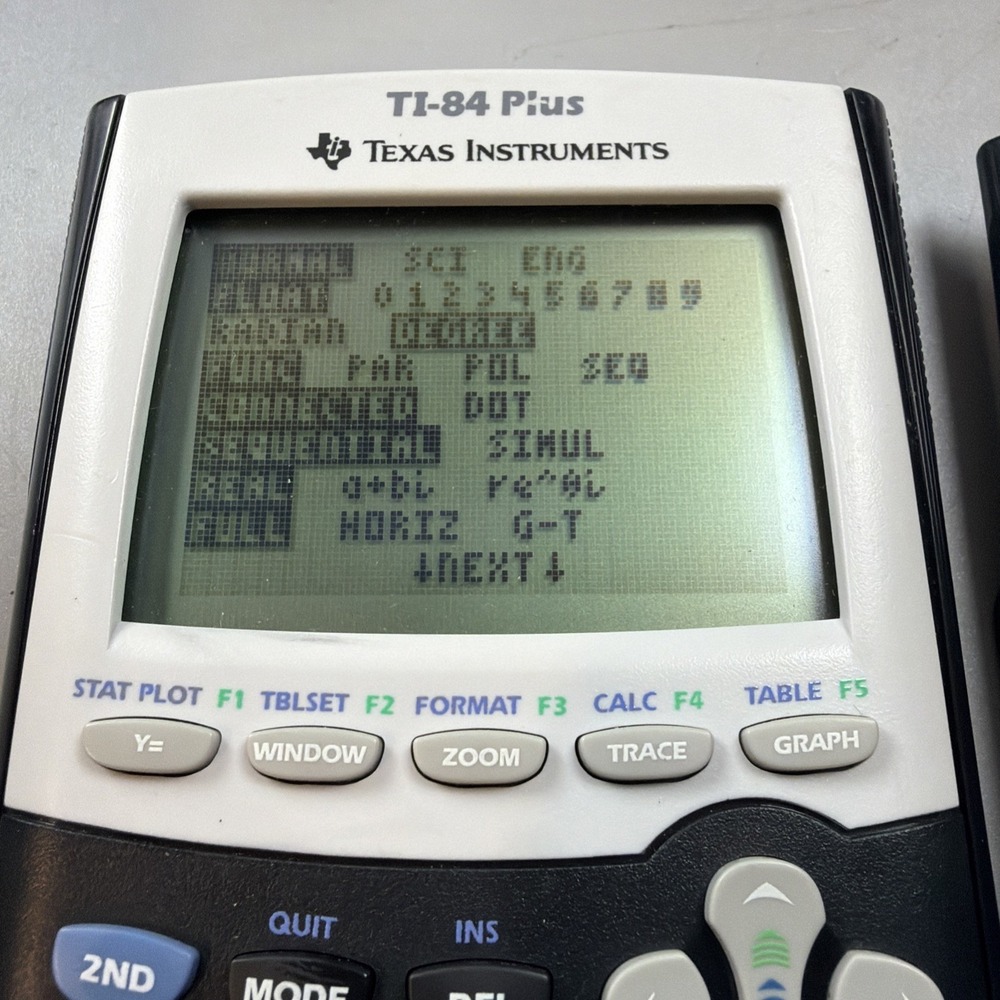 Texas Instruments TI-84 Plus Graphing Calculator, LCD Display Slide Cover TESTED - Picture 3 of 6